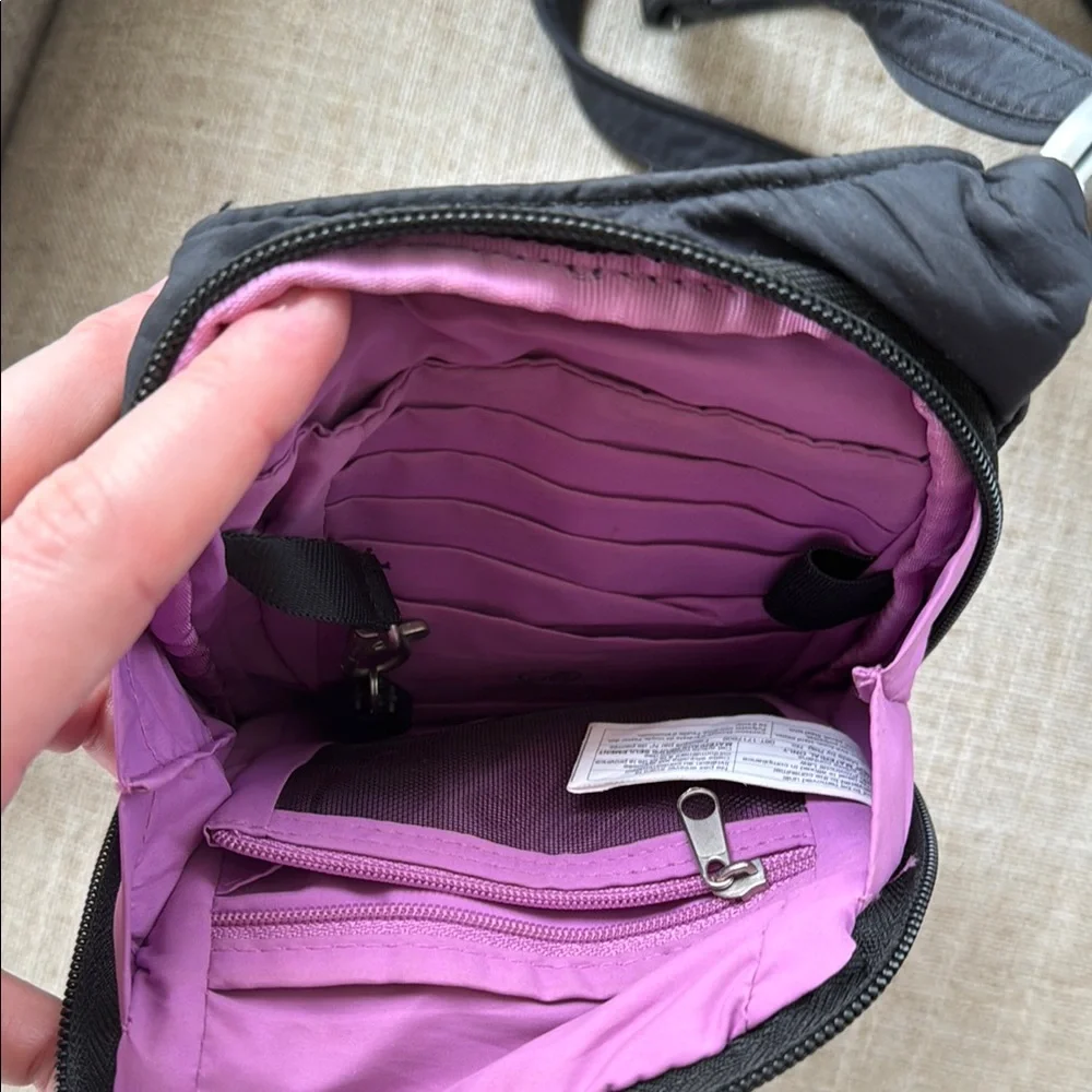 Travelon Anti Theft Classic Bag - Picture 4 of 5